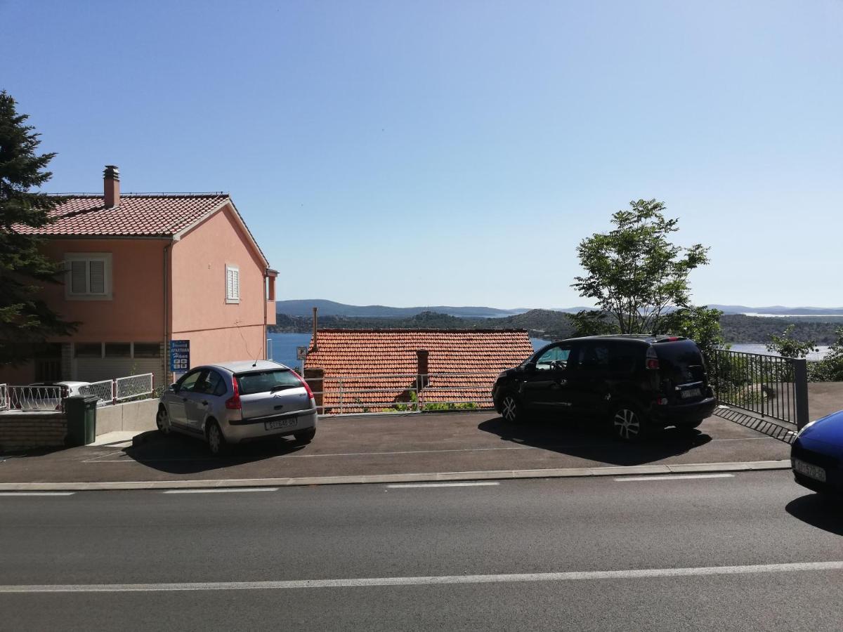 Appartement Apartman Hana à Šibenik Extérieur photo