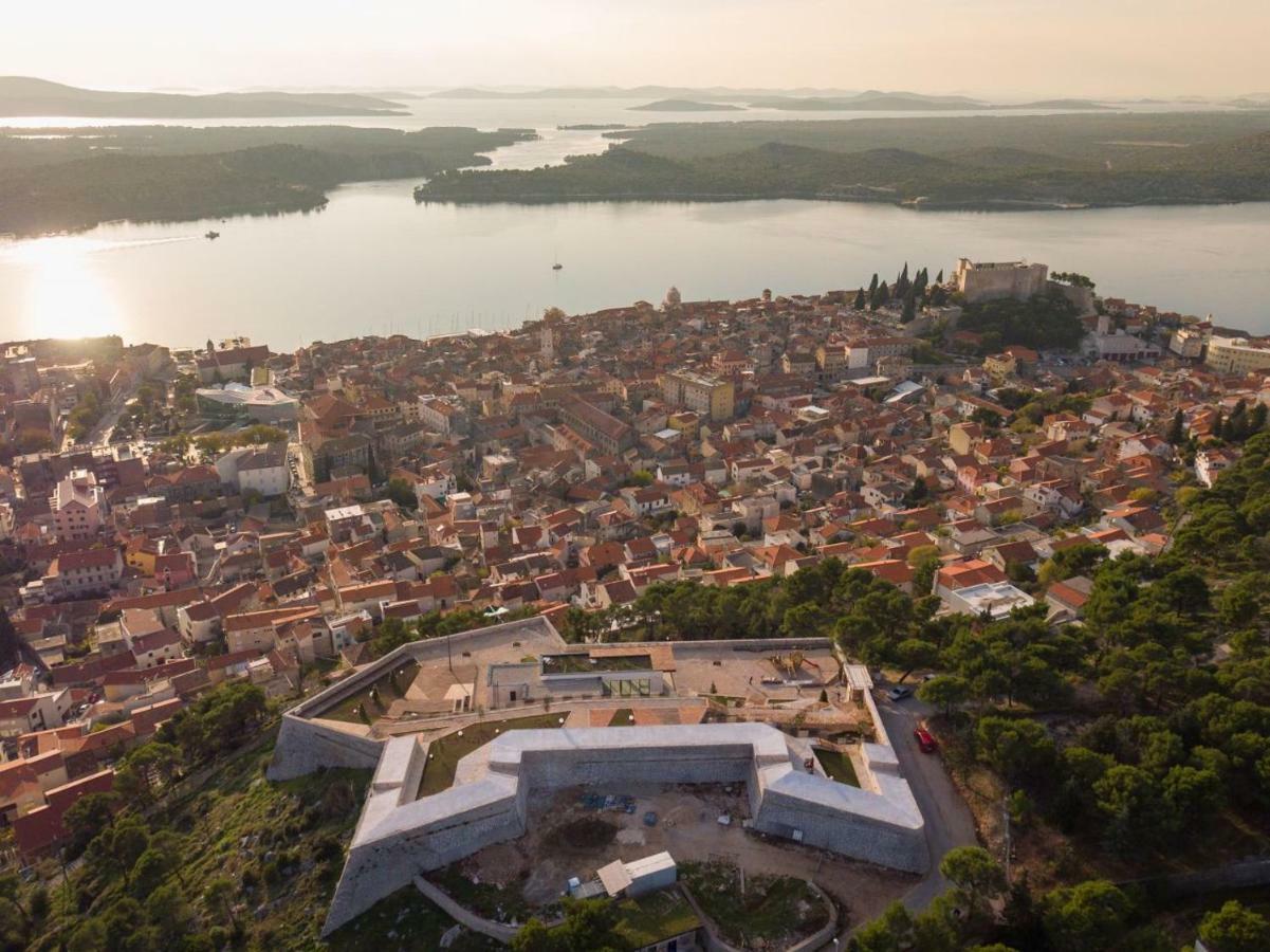 Appartement Apartman Hana à Šibenik Extérieur photo